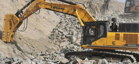 Pemecah Hidrolik Excavator Abrasive Tinggi RM125 Pemisah Batu Batu Tipe Atas
